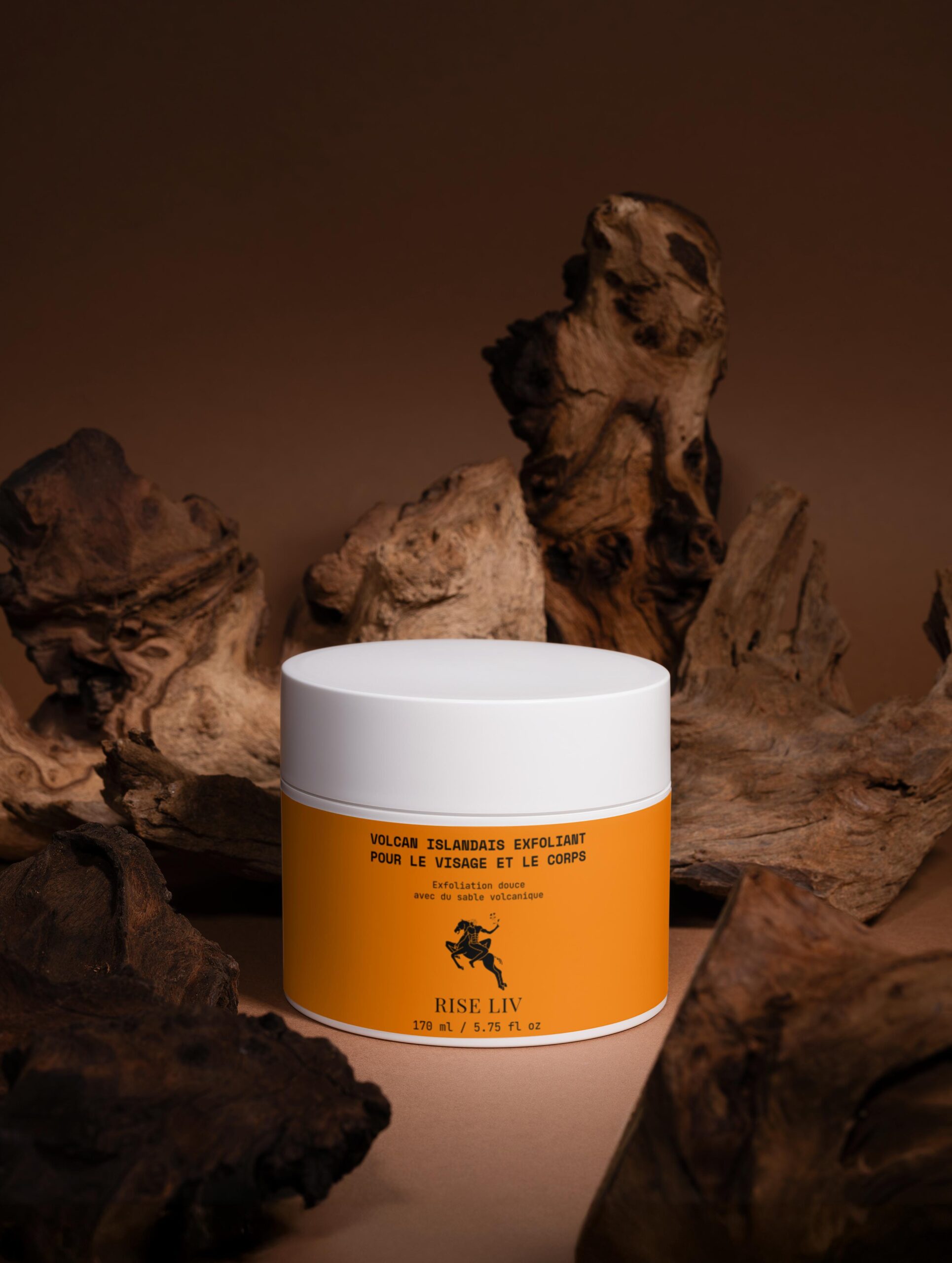 Volcan islandais Exfoliant pour le visage et le corps – Image 3